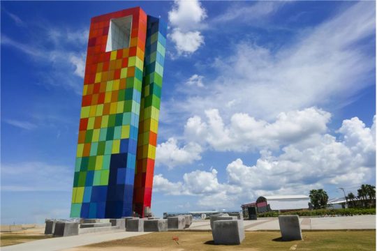 Monumento Ventana al Mundo